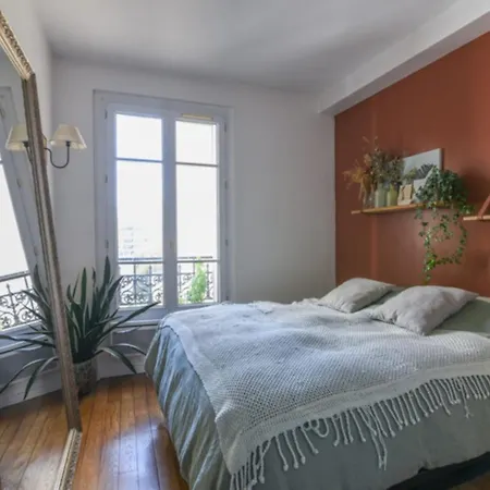 Nice Apt Near Buttes Chaumont Paris